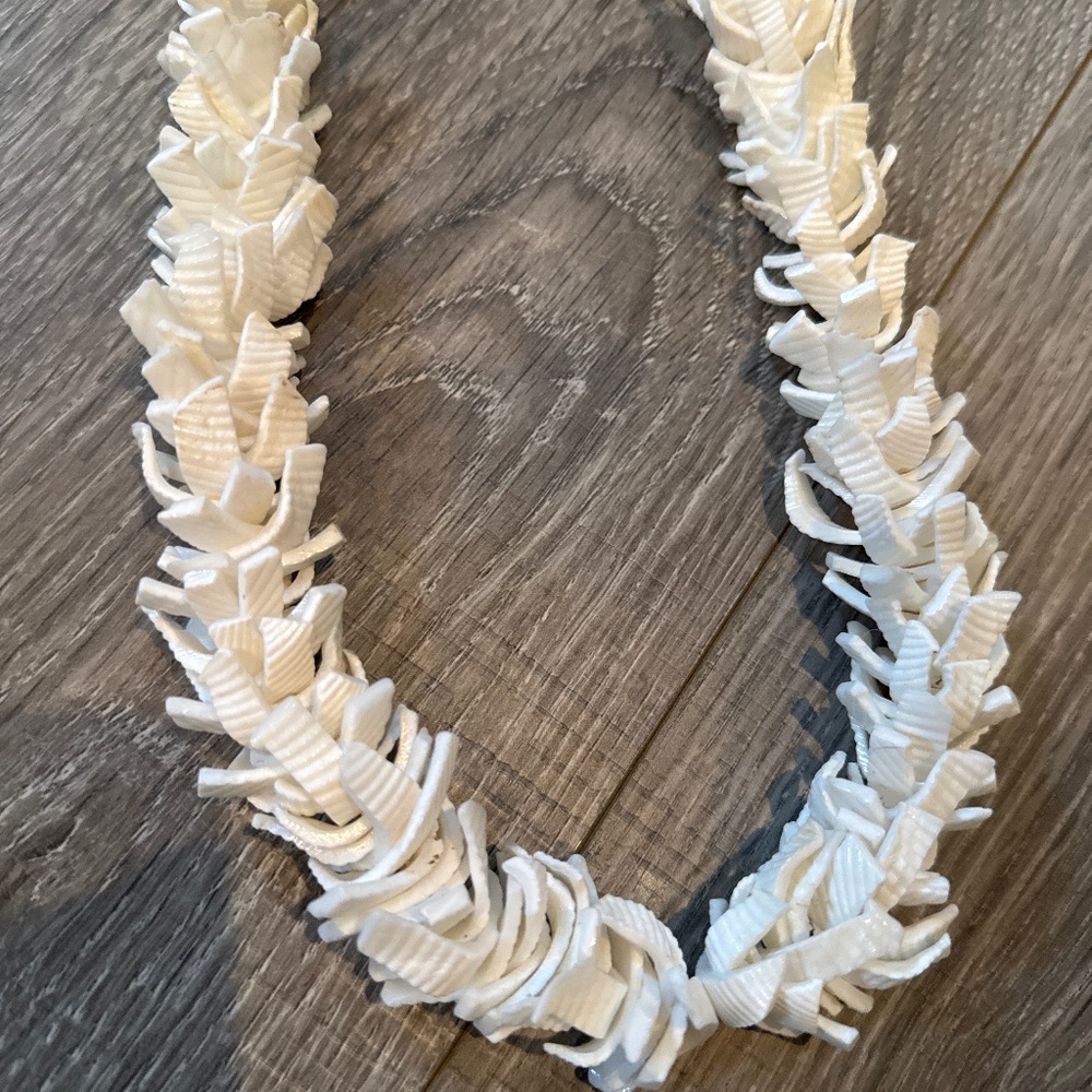 Hawaiian puka necklace